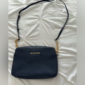 michael kors navy crossbody bag